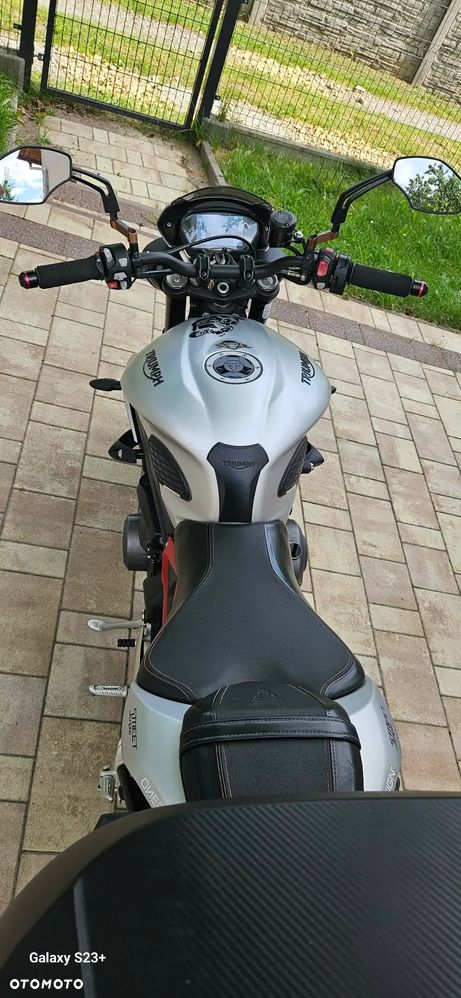 Triumph Street Triple - 6