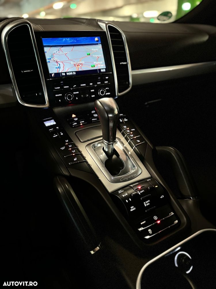 Porsche Cayenne 3.0 L - 14