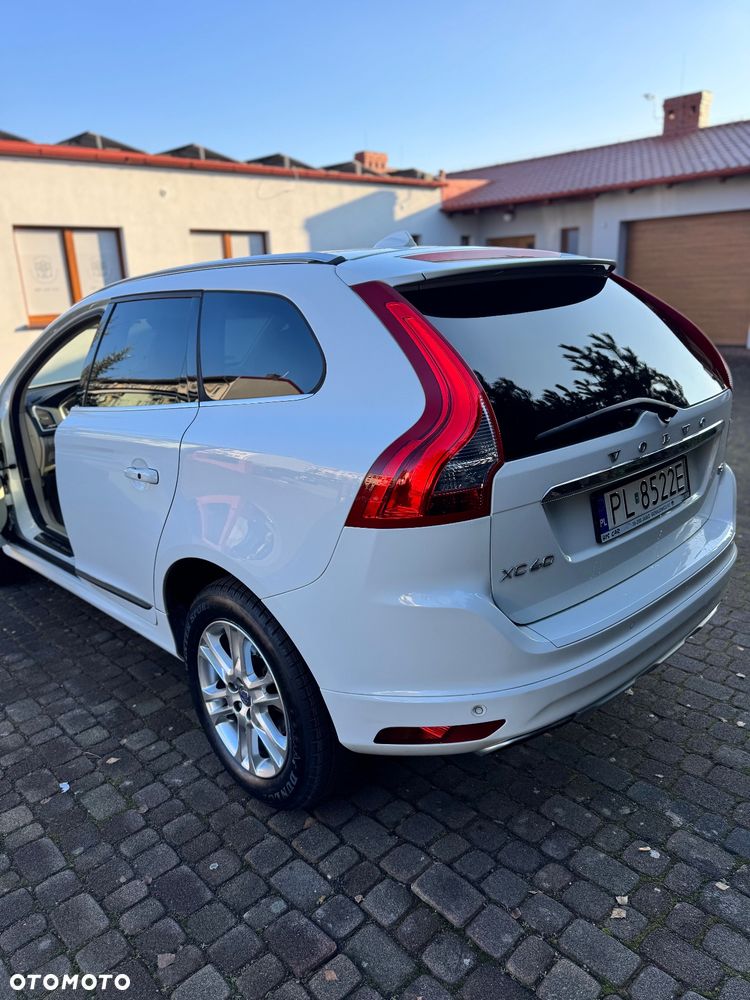 Volvo XC 60 T5 AWD Drive-E Momentum - 2