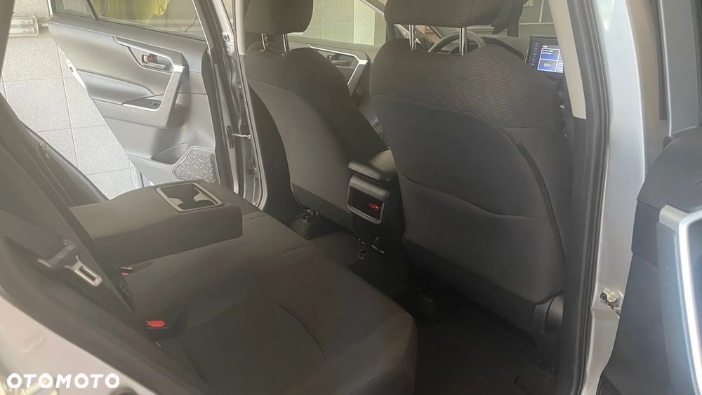 Toyota RAV4 - 11