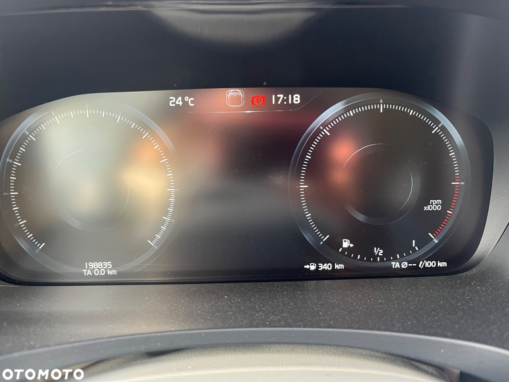 Volvo V90 Cross Country D5 AWD Pro - 8