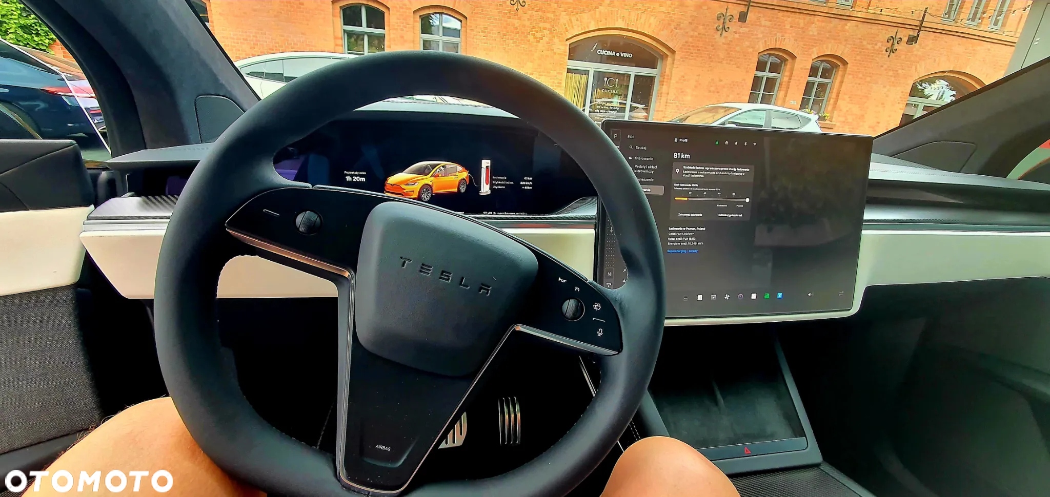 Tesla Model X Plaid - 28