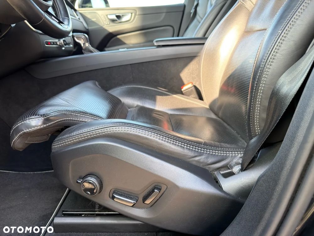 Volvo XC 60 D4 Geartronic RDesign - 13