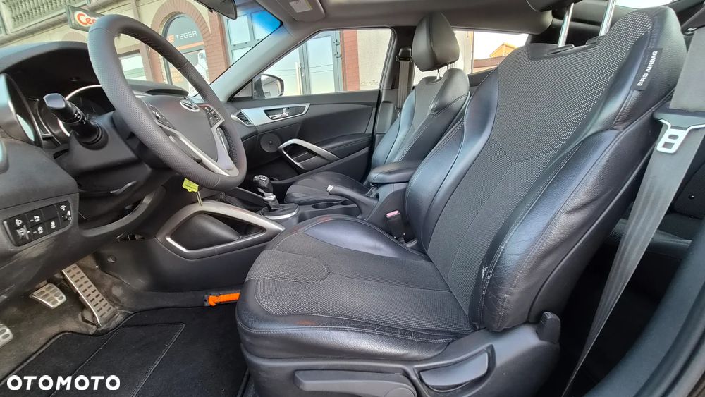 Hyundai Veloster 1.6 GDI Premium - 19