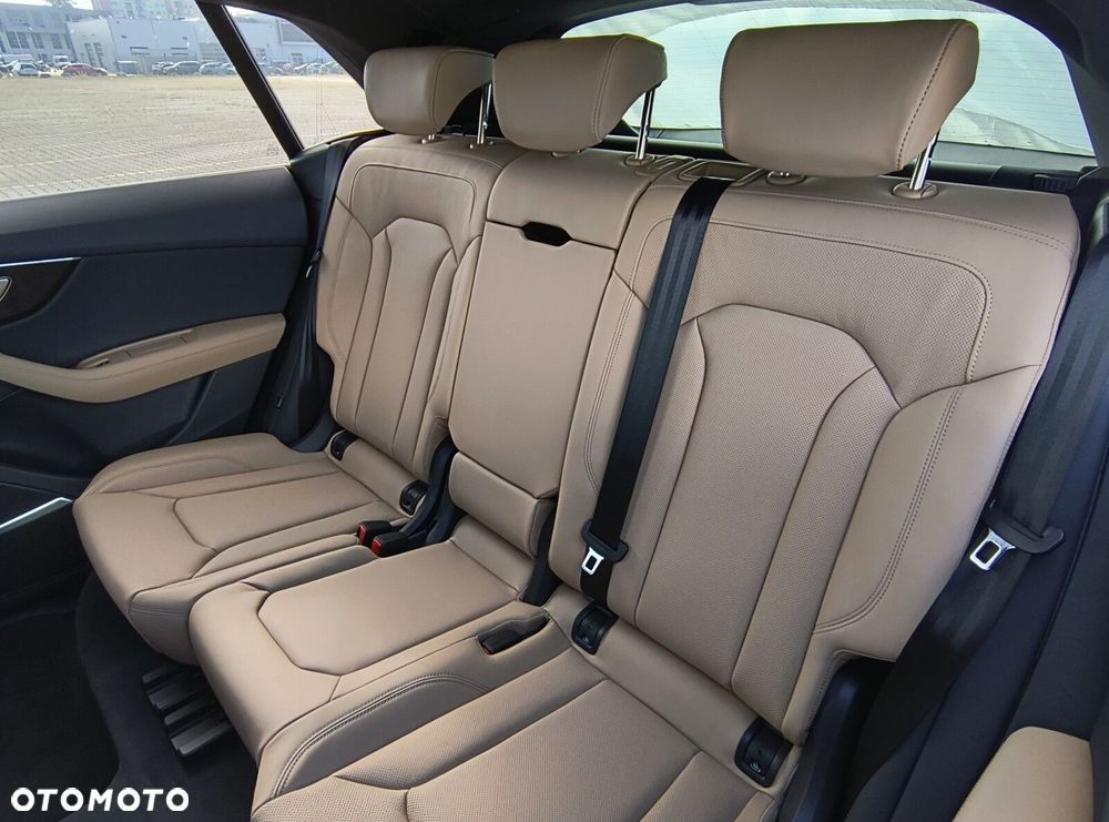 Audi Q8 - 36