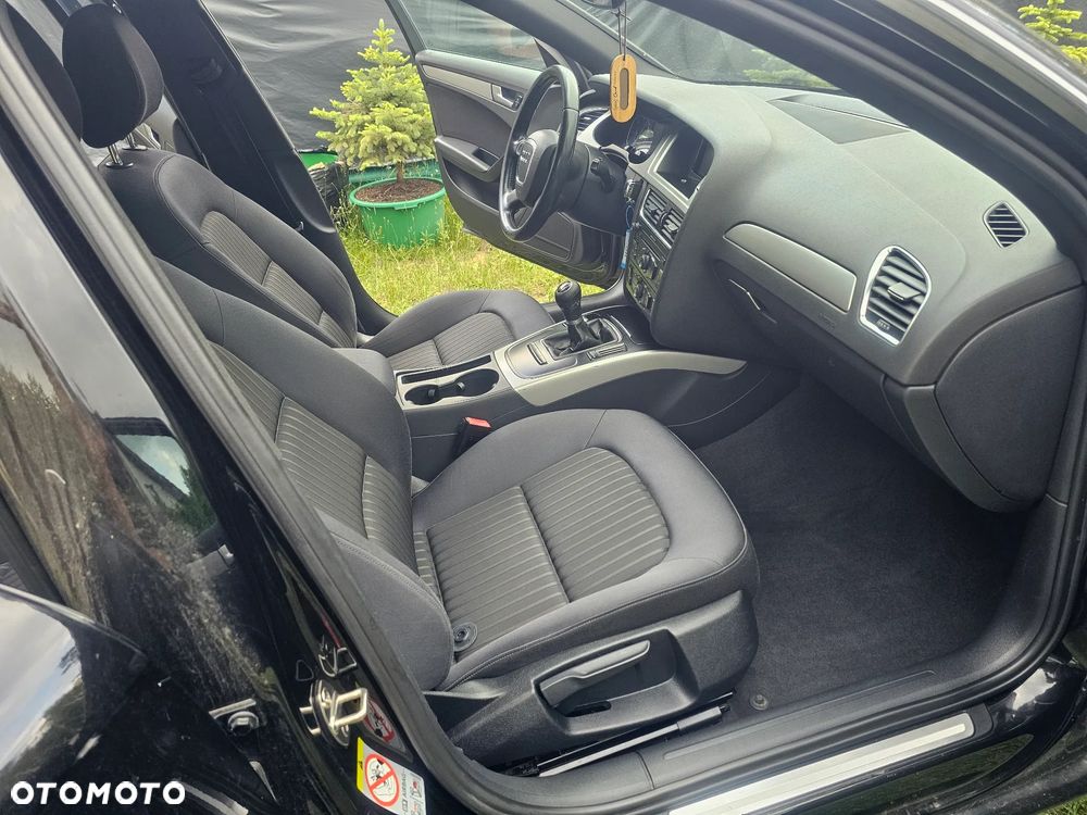 Audi A4 Avant 2.0 TDI DPF Ambiente - 22