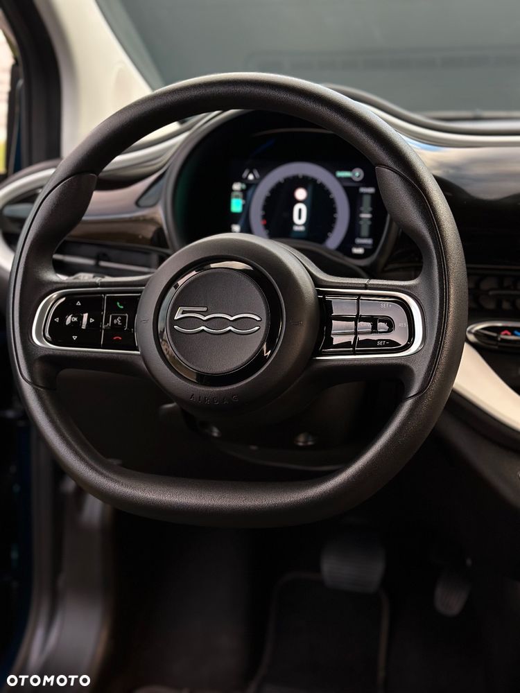 Fiat 500e Action - 32