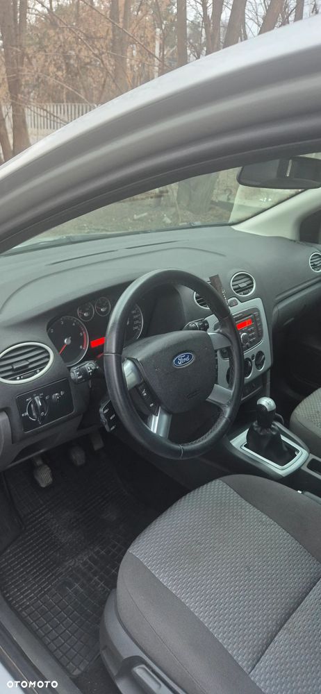 Ford Focus 1.8 TDCi Trend - 6