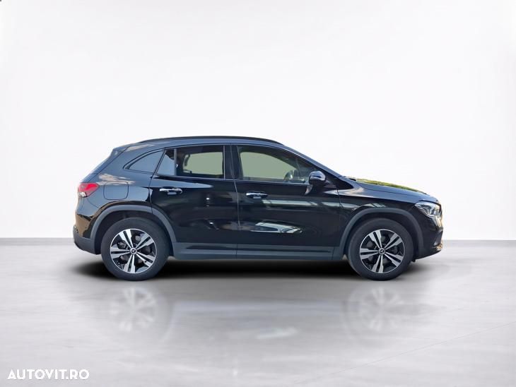 Mercedes-Benz GLA 250 e - 8