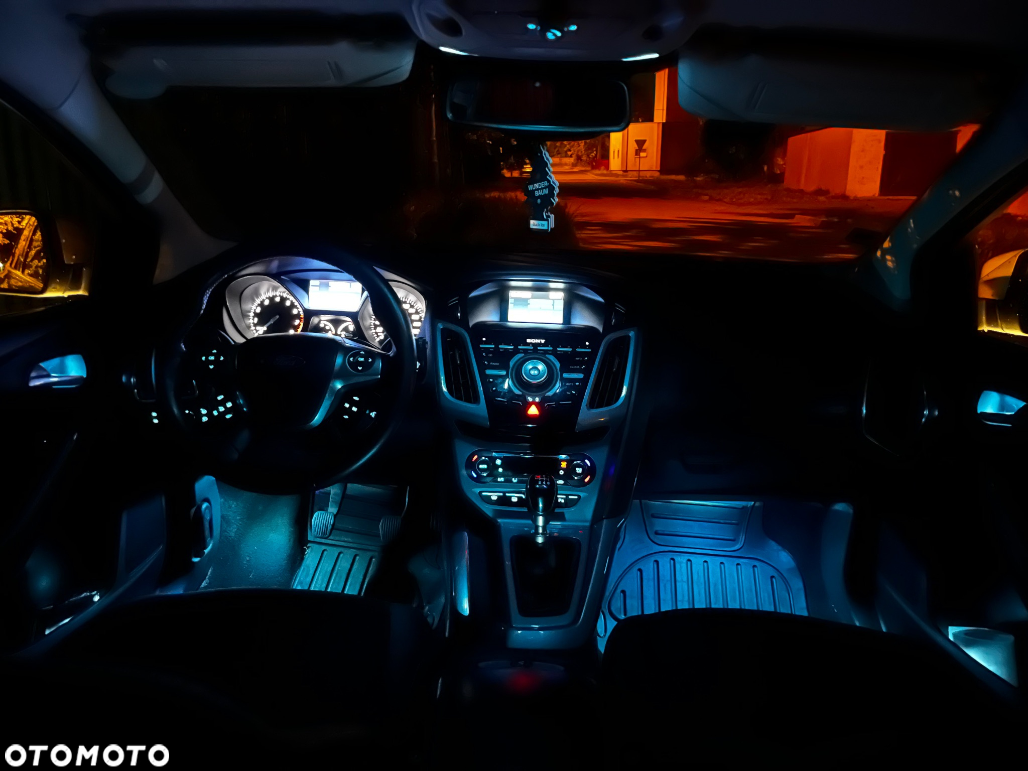 Ford Focus 1.6 EcoBoost Edition - 9
