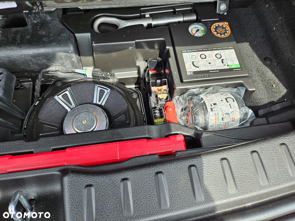 Mercedes-Benz GLA - 8