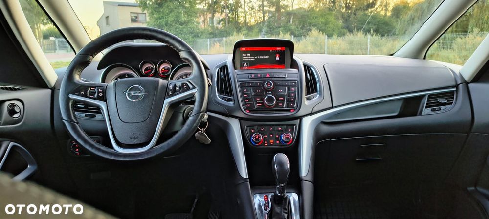 Opel Zafira - 10