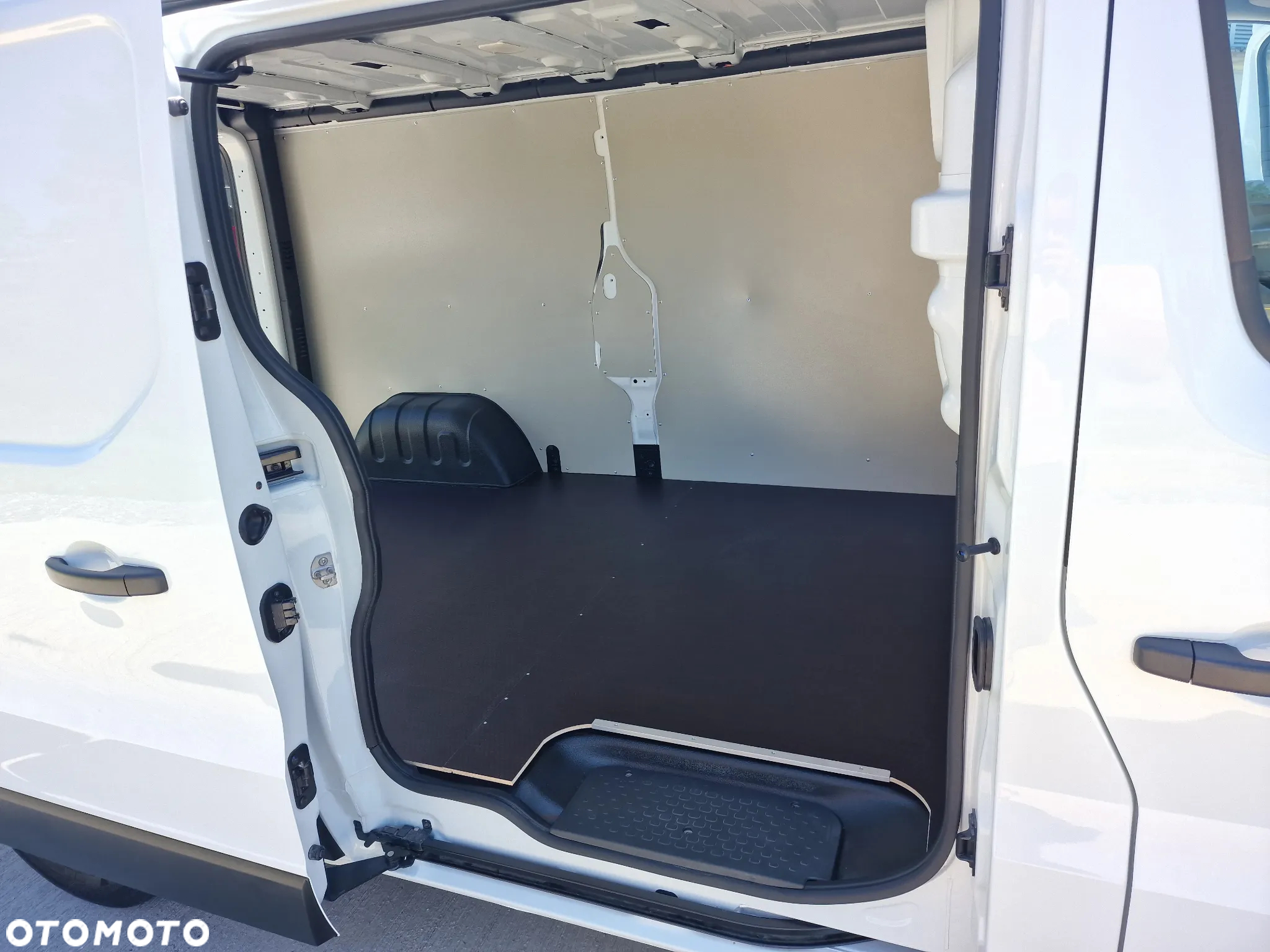 Renault Trafic - 6
