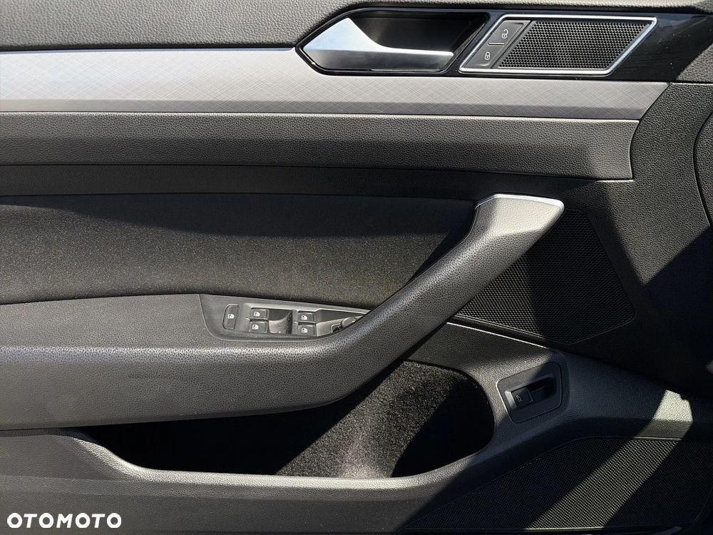 Volkswagen Passat 1.5 TSI EVO Business DSG - 11