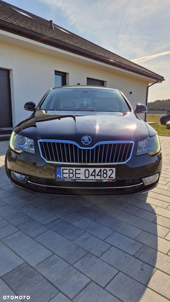 Skoda Superb 2.0 TSI Elegance DSG - 8
