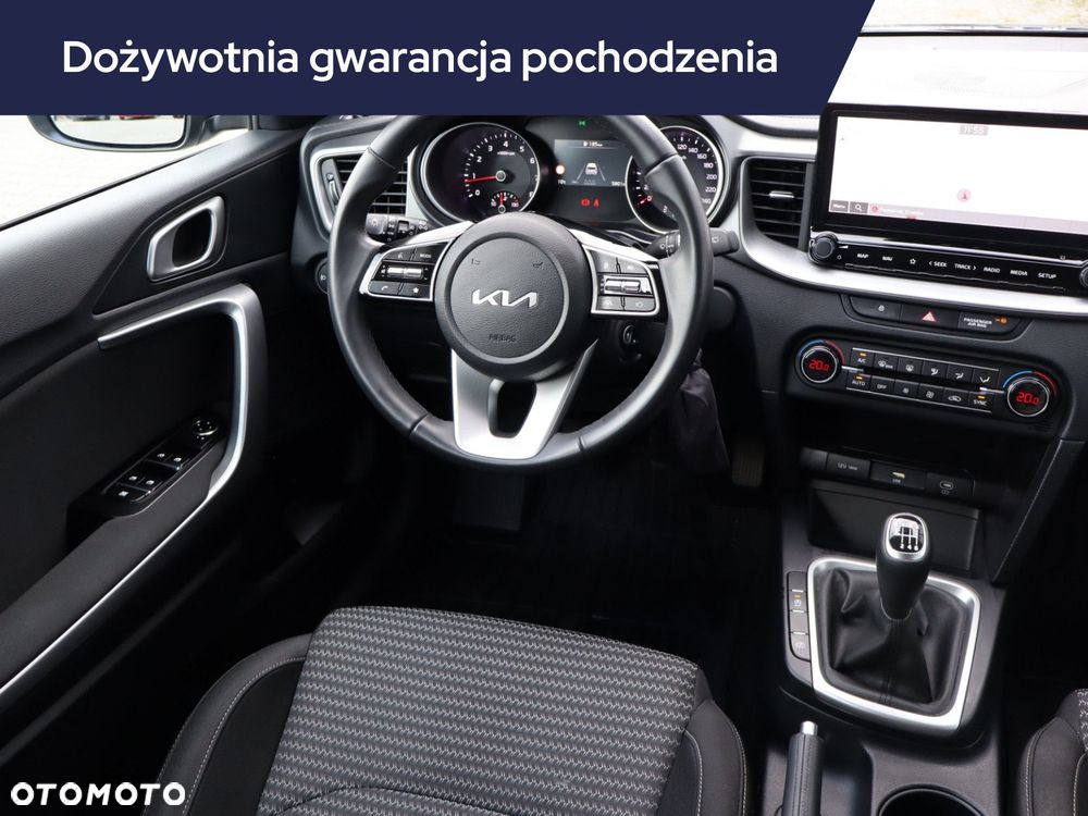 Kia Ceed - 9