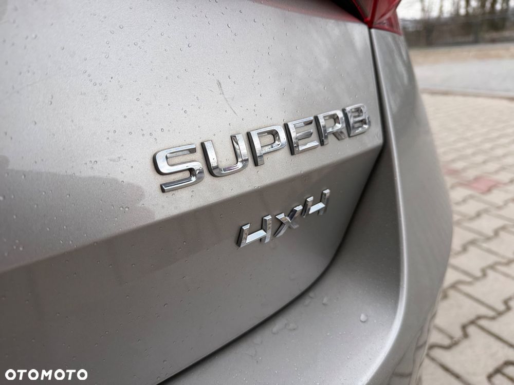 Skoda Superb 2.0 TDI 4x4 DSG Premium Edition - 30