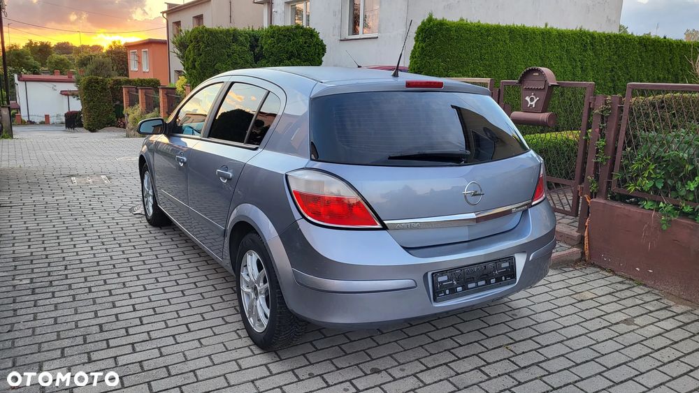 Opel Astra 1.6 Catch me - 4