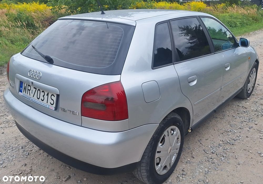 Audi A3 Sportback - 2