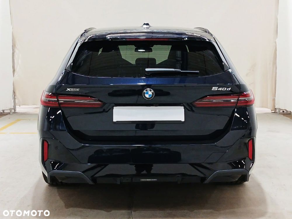 BMW Seria 5 540d xDrive - 4
