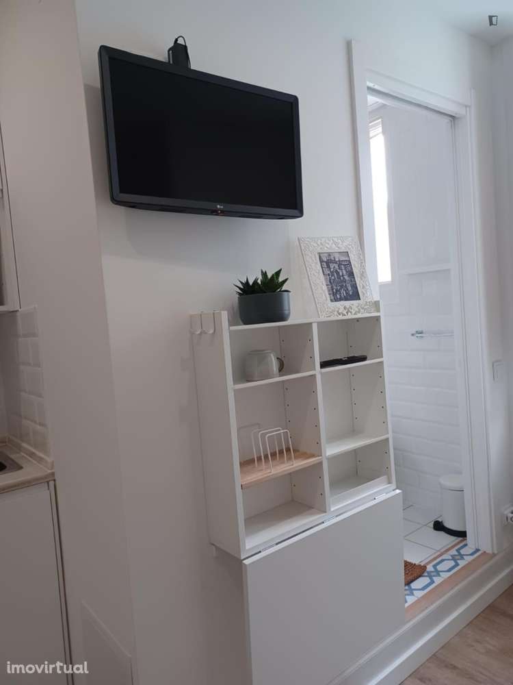 Estúdio - localizado em Baixa Coimbra - Grande imagem: 5/8