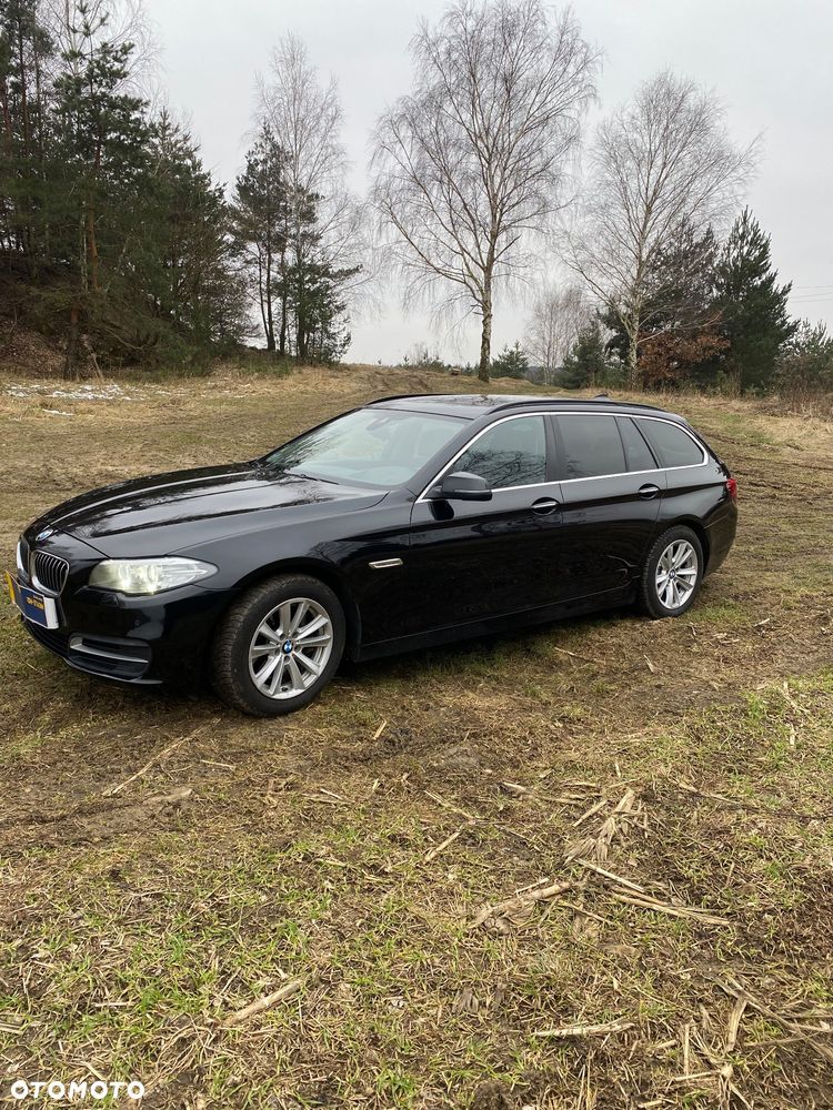 BMW Seria 5 525d xDrive - 28