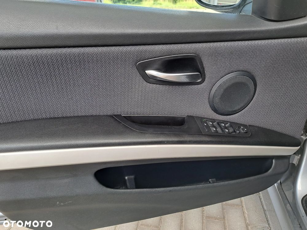 BMW Seria 3 - 27