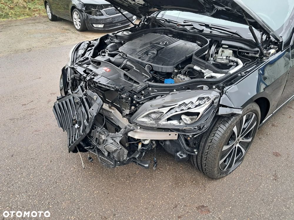 Mercedes-Benz Klasa E - 12