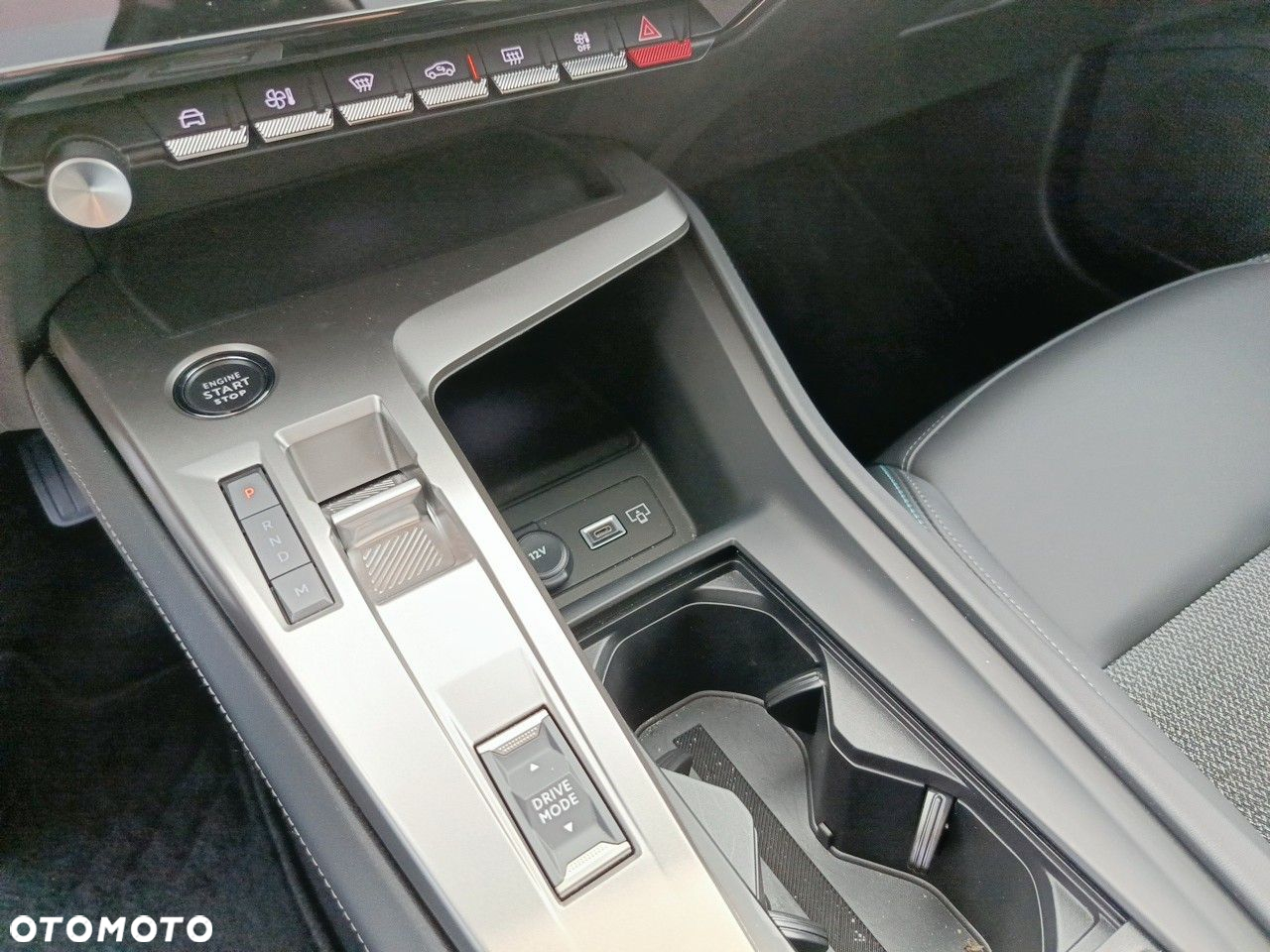 Peugeot 308 1.2 PureTech Allure S&S EAT8 - 18