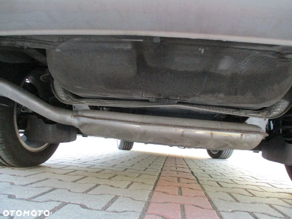 Renault Laguna 2.0 16V Emotion - 32