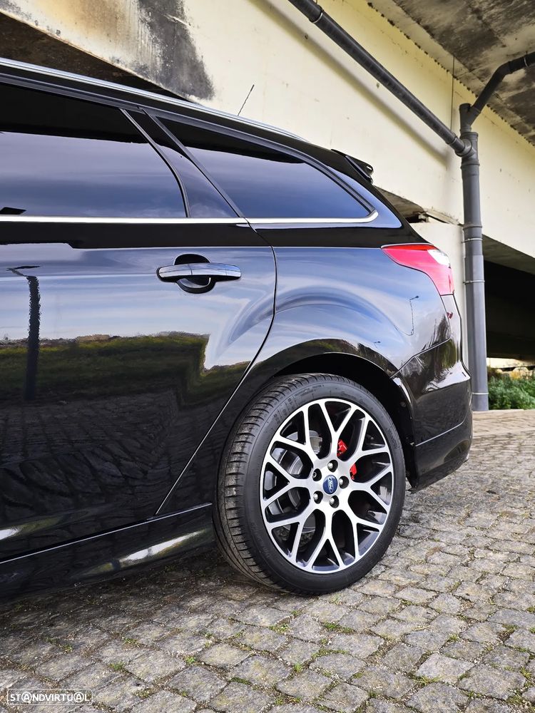 Ford Focus SW 1.0 EcoBoost S&S ST-Line - 14
