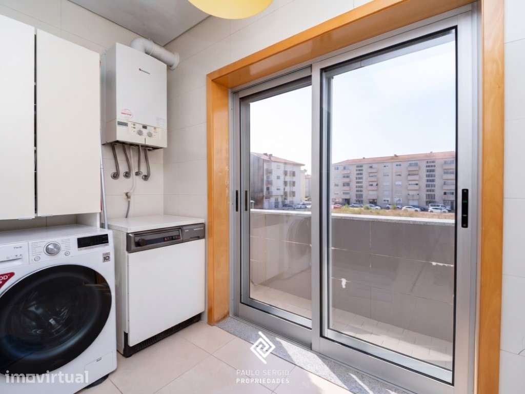 Apartamento T3 em Espinho | Próximo da Praia e Estação - Grande imagem: 4/21