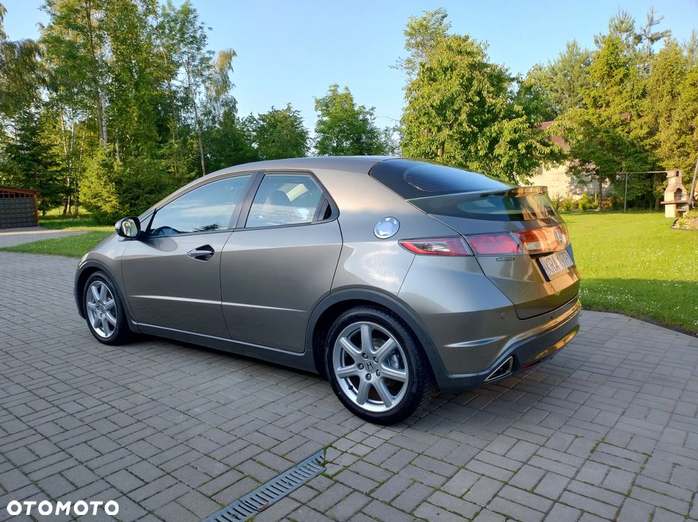Honda Civic 1.8i-VTEC Executive - 11