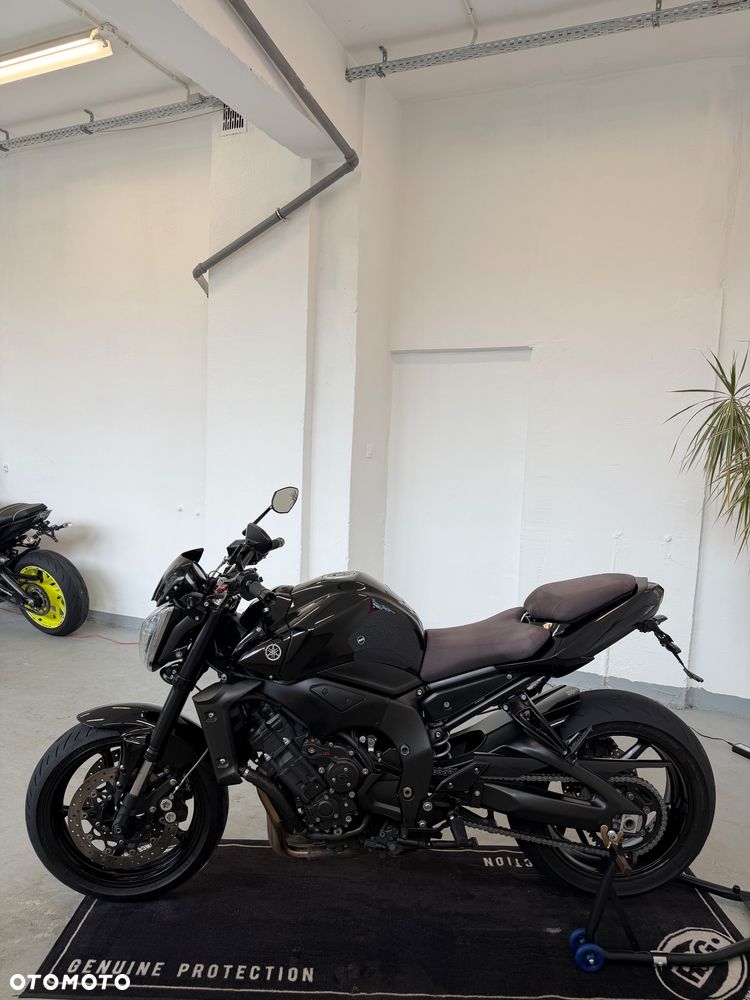 Yamaha FZ - 7