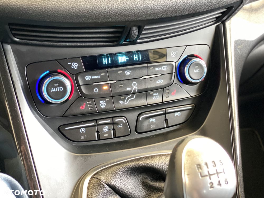 Ford Kuga 2.0 TDCi FWD ST-Line - 26