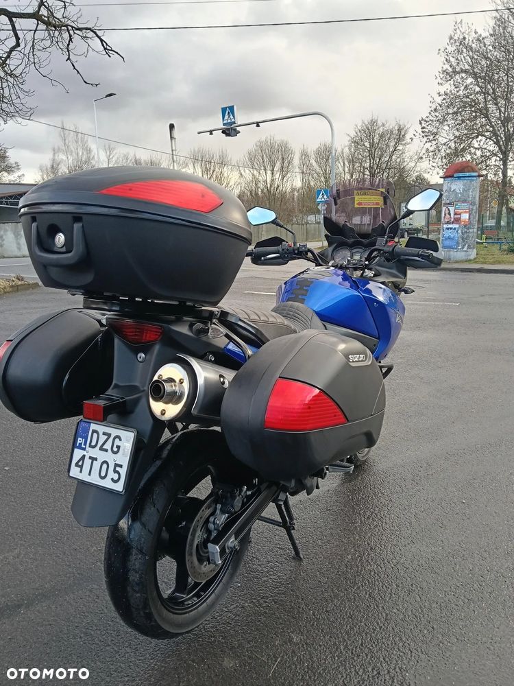 Suzuki V-STROM - 4