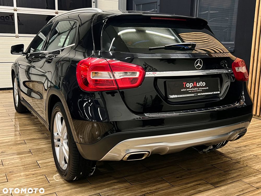 Mercedes-Benz GLA - 11