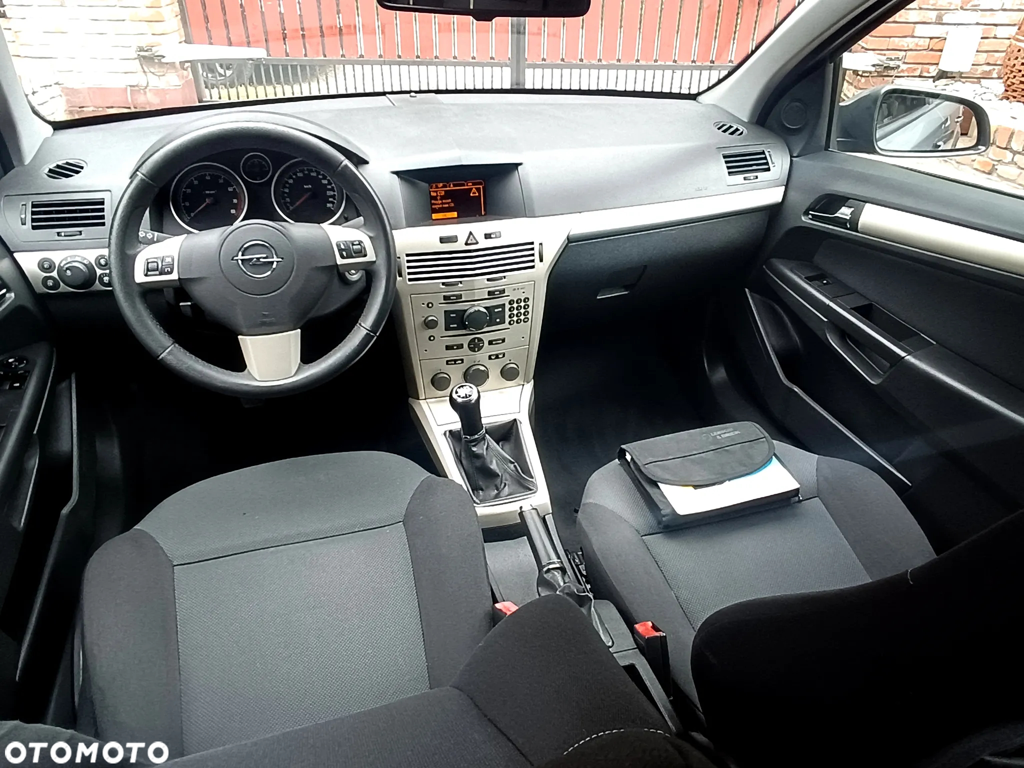 Opel Astra 1.6 - 10