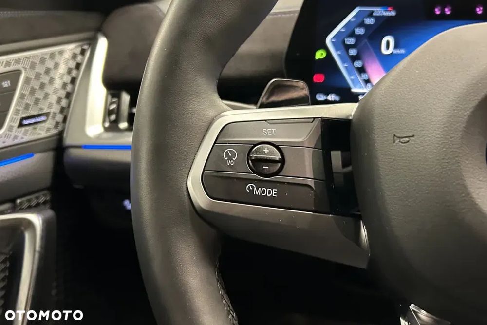 BMW iX2 eDrive20 66.5kWh M Sport - 14