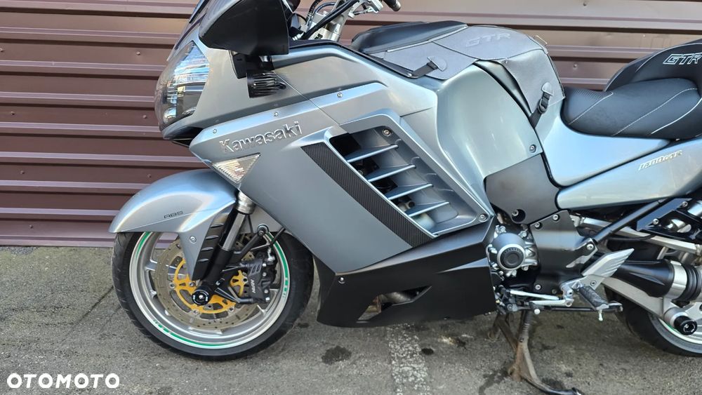 Kawasaki GTR - 31