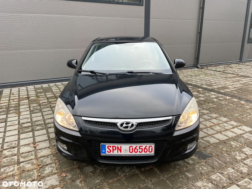 Hyundai i30 1.6 Classic + - 9