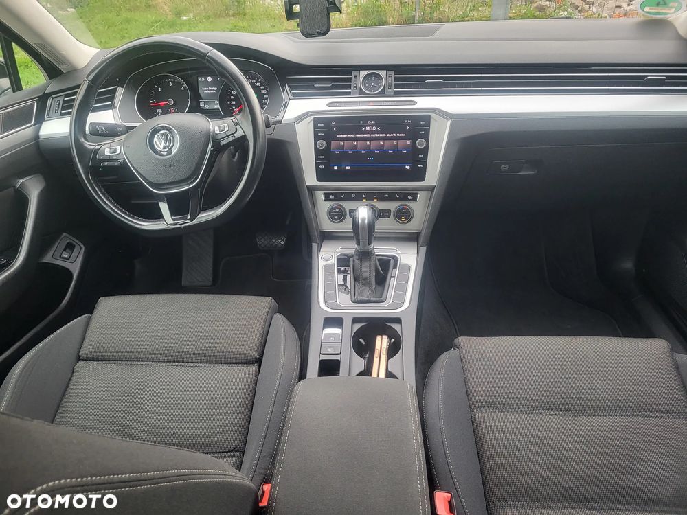 Volkswagen Passat 2.0 TDI EVO Elegance DSG - 5