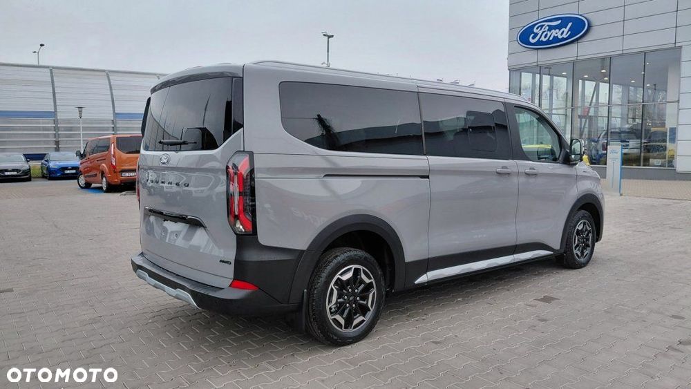 Ford Tourneo Custom - 5