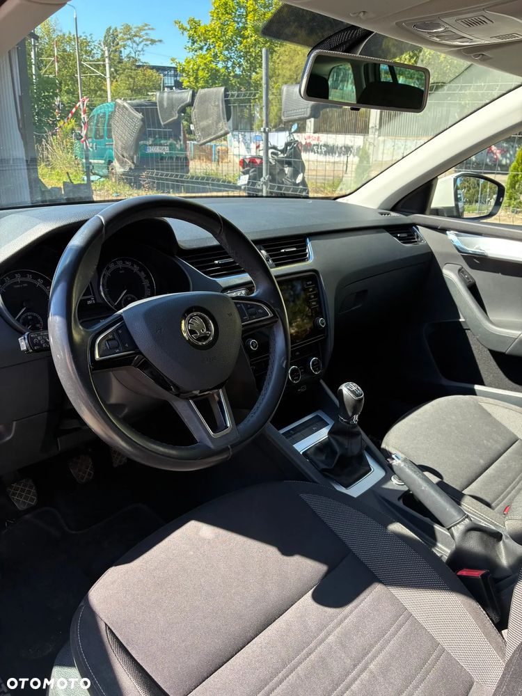 Skoda Octavia 1.6 TDI Ambition - 22
