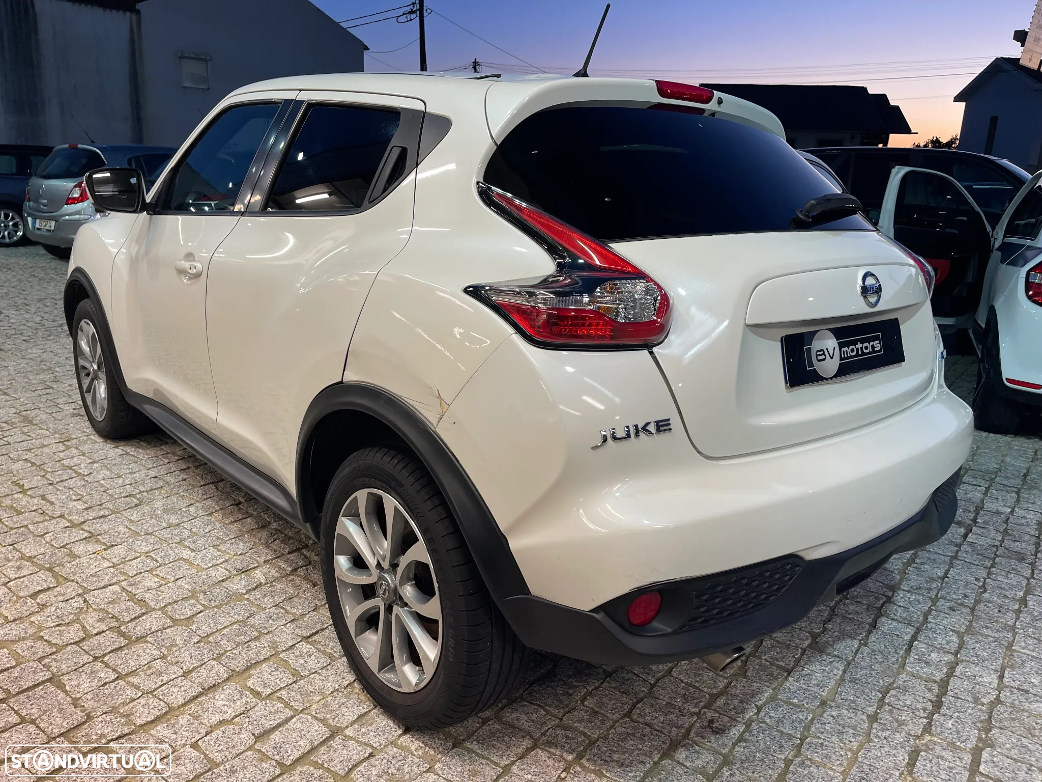 Nissan Juke 1.5 dCi Tekna S P.Ext.1 Red D. - 10