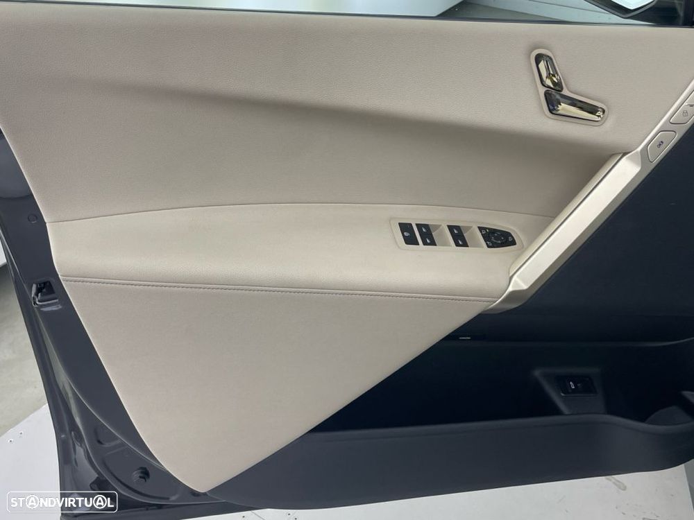 BMW iX xDrive 40 Pack Desportivo - 16