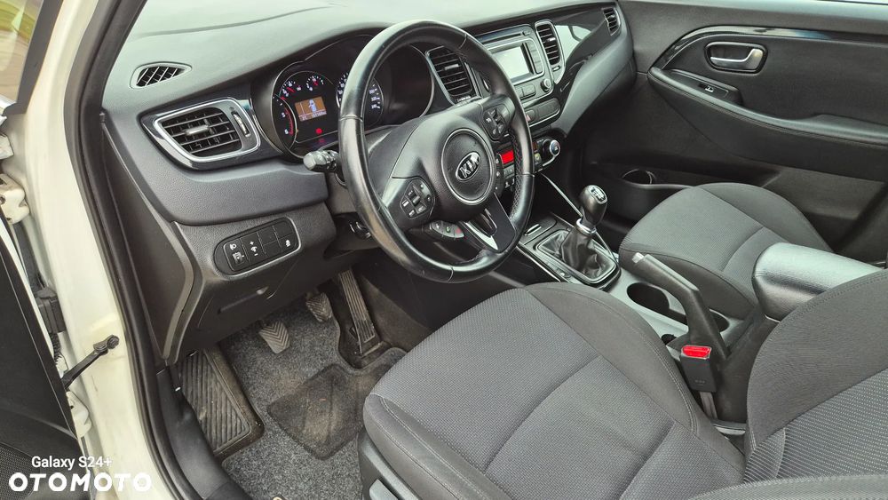 Kia Carens 1.7 CRDi 115 Dream Team Edition - 14