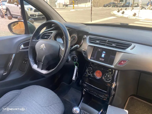 Citroën C3 1.2 PureTech Collection - 4