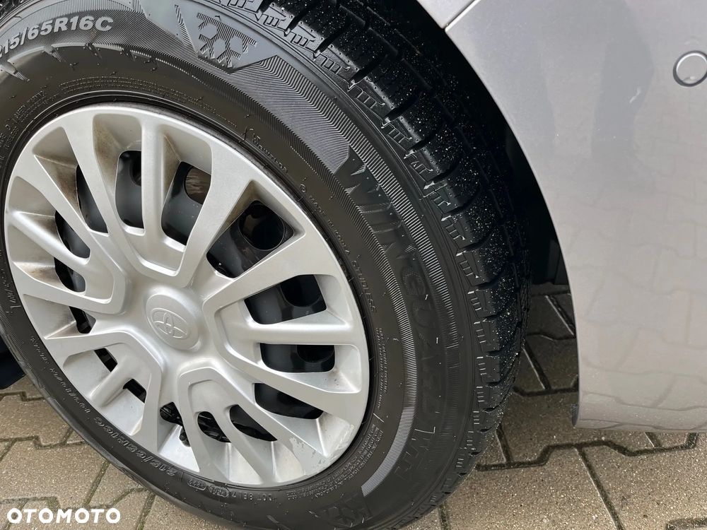 Toyota ProAce D-4D Medium 2,7t Active (bryg.) - 27