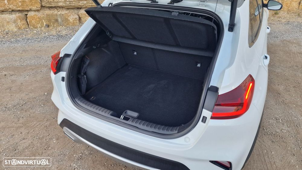Kia XCeed 1.0 T-GDI Tech+SRF - 33